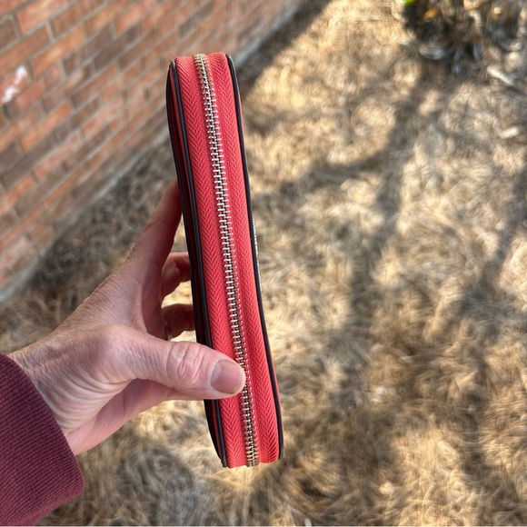 KATE SPADE NEW YORK ORANGE LEATHER FULL ZIP CLOSURE WALLET NEW!! - Picture 15 of 16